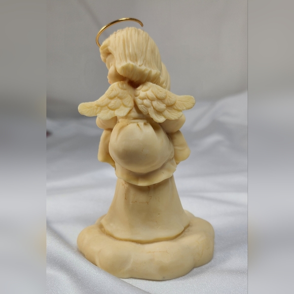 Studio Collection Heavenly Angels Sculpted Hand-Painted Figure - Picture 3 of 5